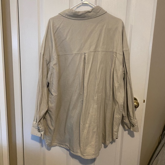 Shacket - Picture 2 of 2